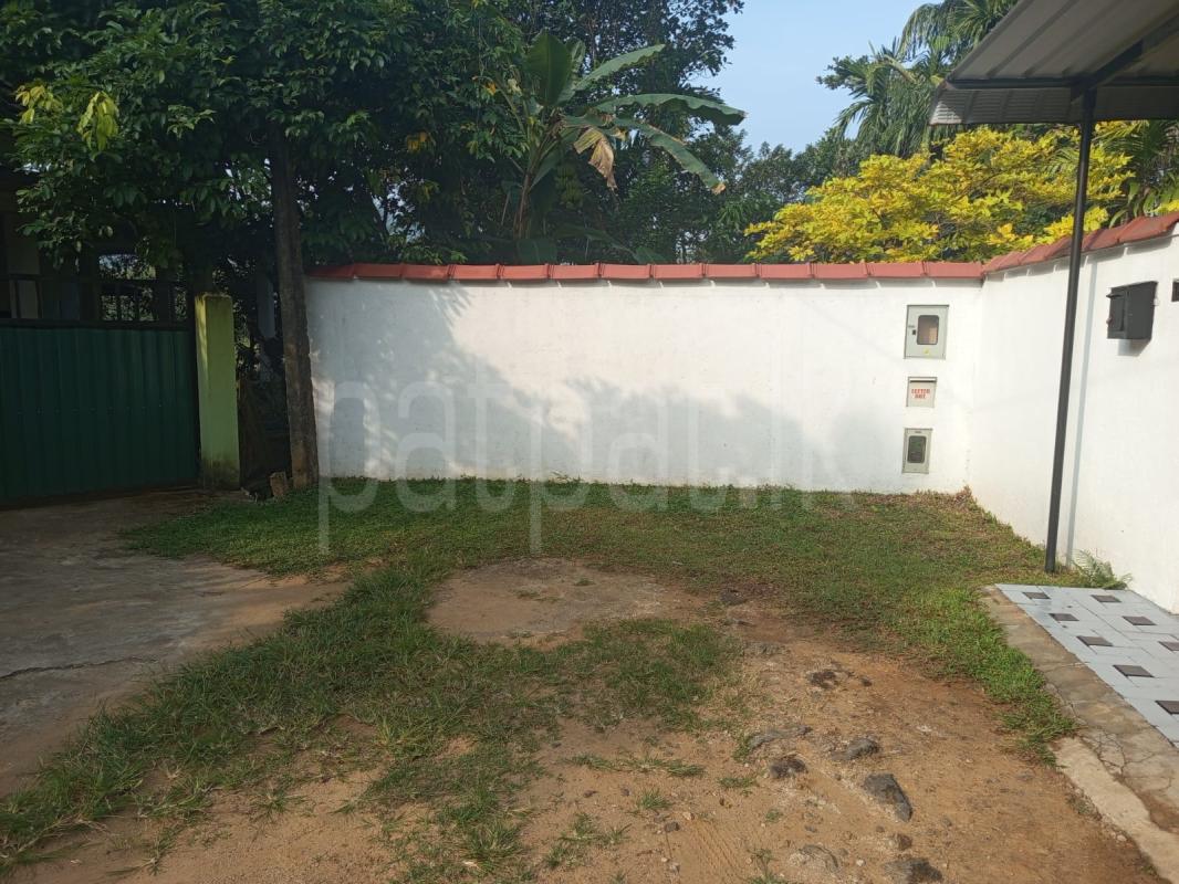 Residential Land for Sale in Ingiriya