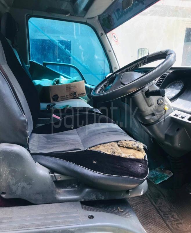 Mitsubishi Canter 1995 - பயன்படுத்தப்பட்டது டிரக் sale in Sri Lanka - patpat.lk