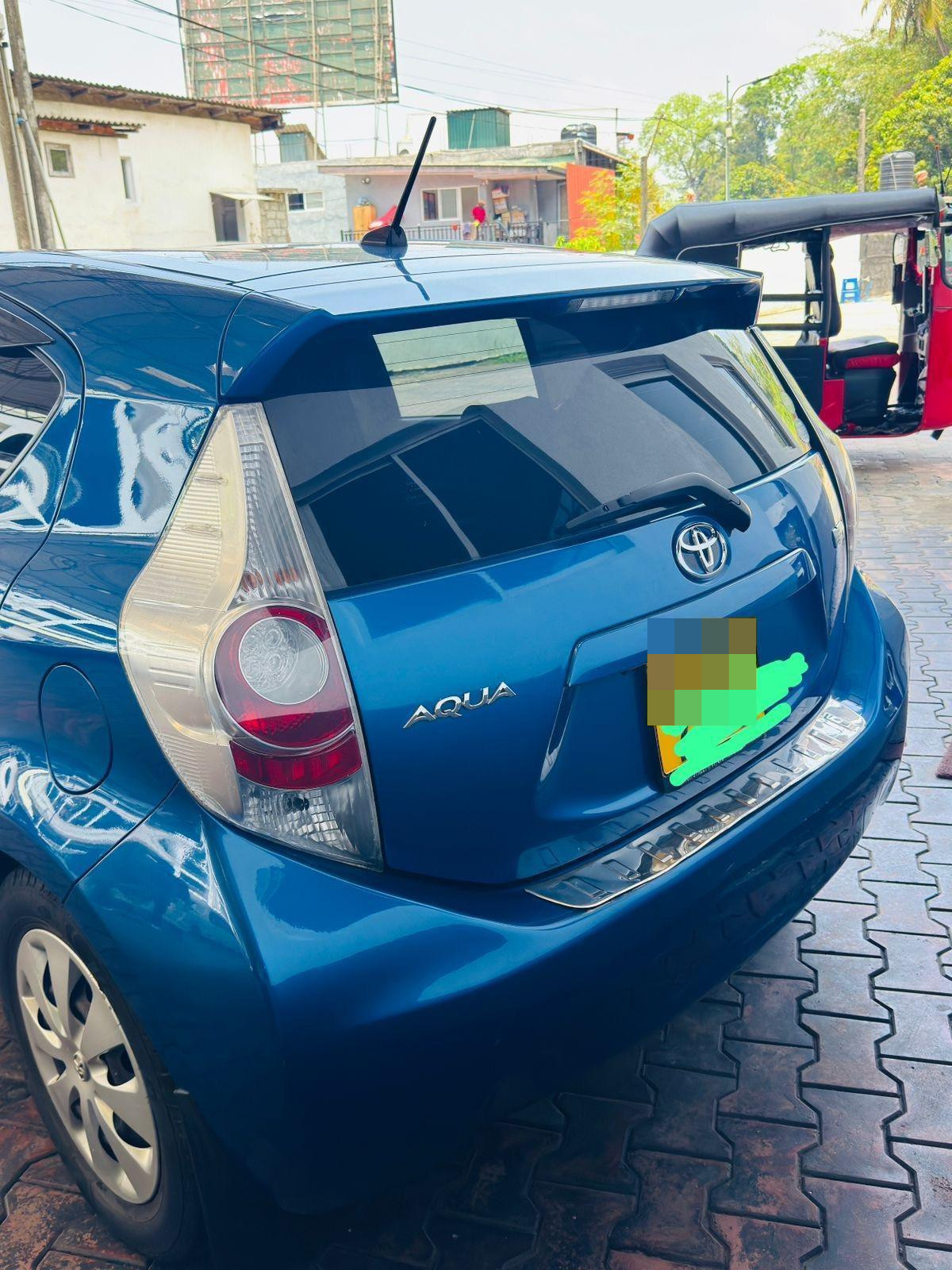 Toyota Aqua 2014 - பயன்படுத்தப்பட்டது கார் sale in Sri Lanka - patpat.lk