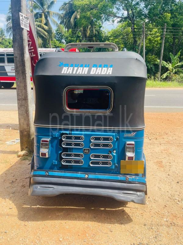 Bajaj Three Wheel 2015 - மறுசீரமைக்கப்பட்டது முச்சக்கர வண்டி sale in Sri Lanka - patpat.lk