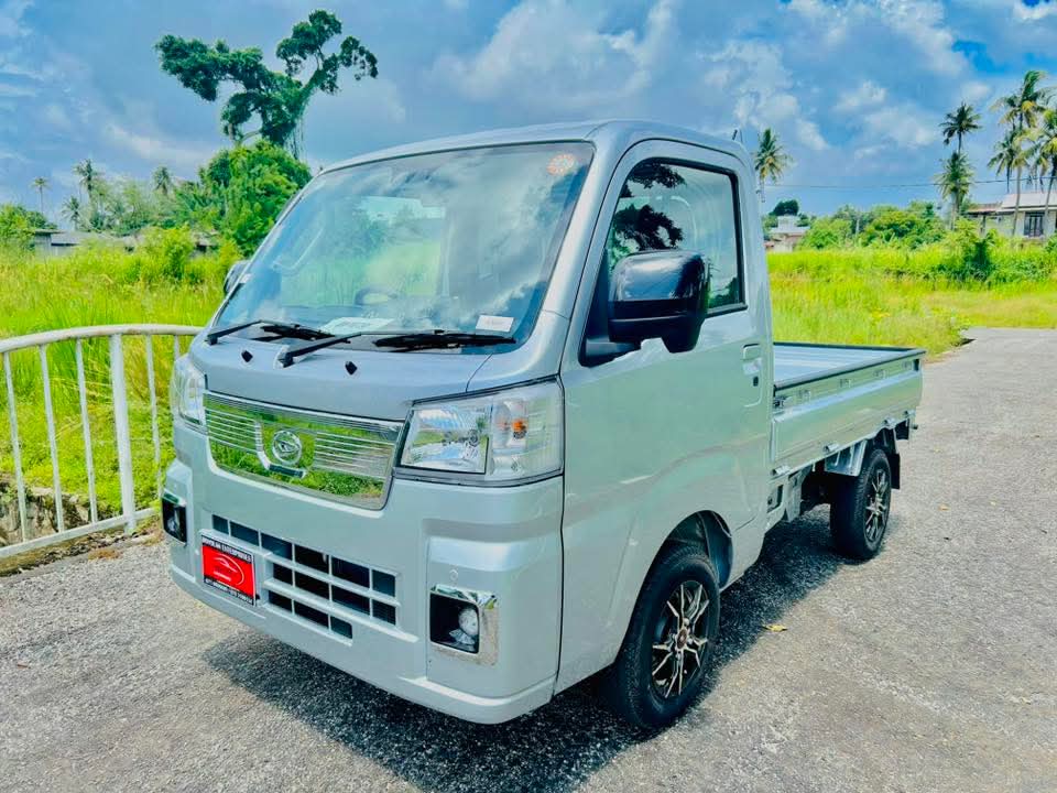 Daihatsu Hijet 2025 - மறுசீரமைக்கப்பட்டது டிரக் sale in Sri Lanka - patpat.lk