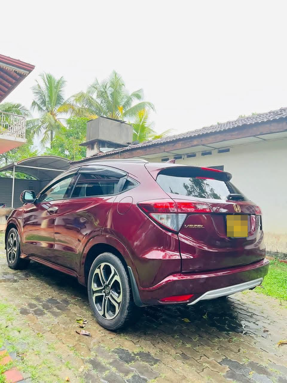 Honda Vezel 2014 - பயன்படுத்தப்பட்டது SUV sale in Sri Lanka - patpat.lk
