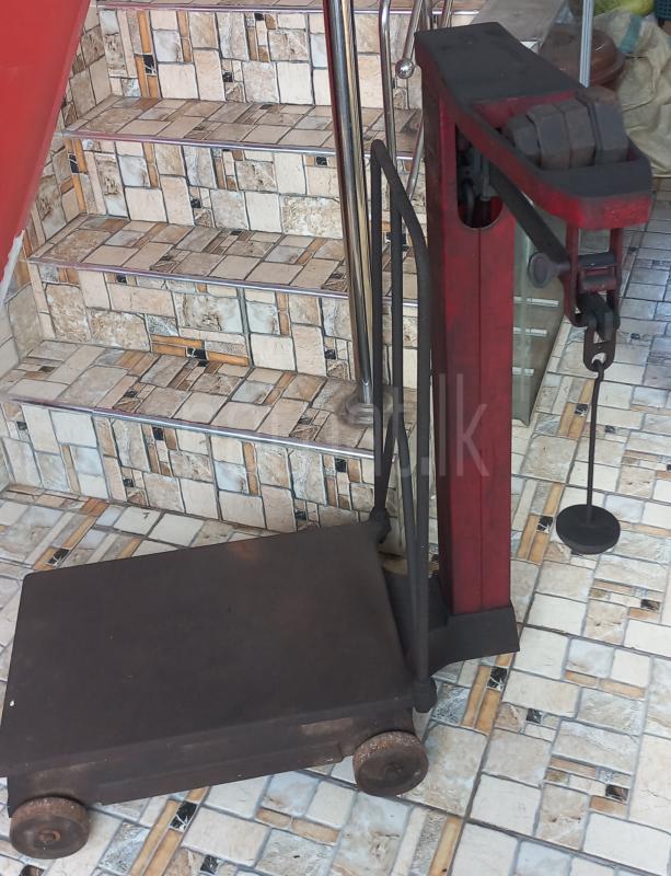 Scale with weights set