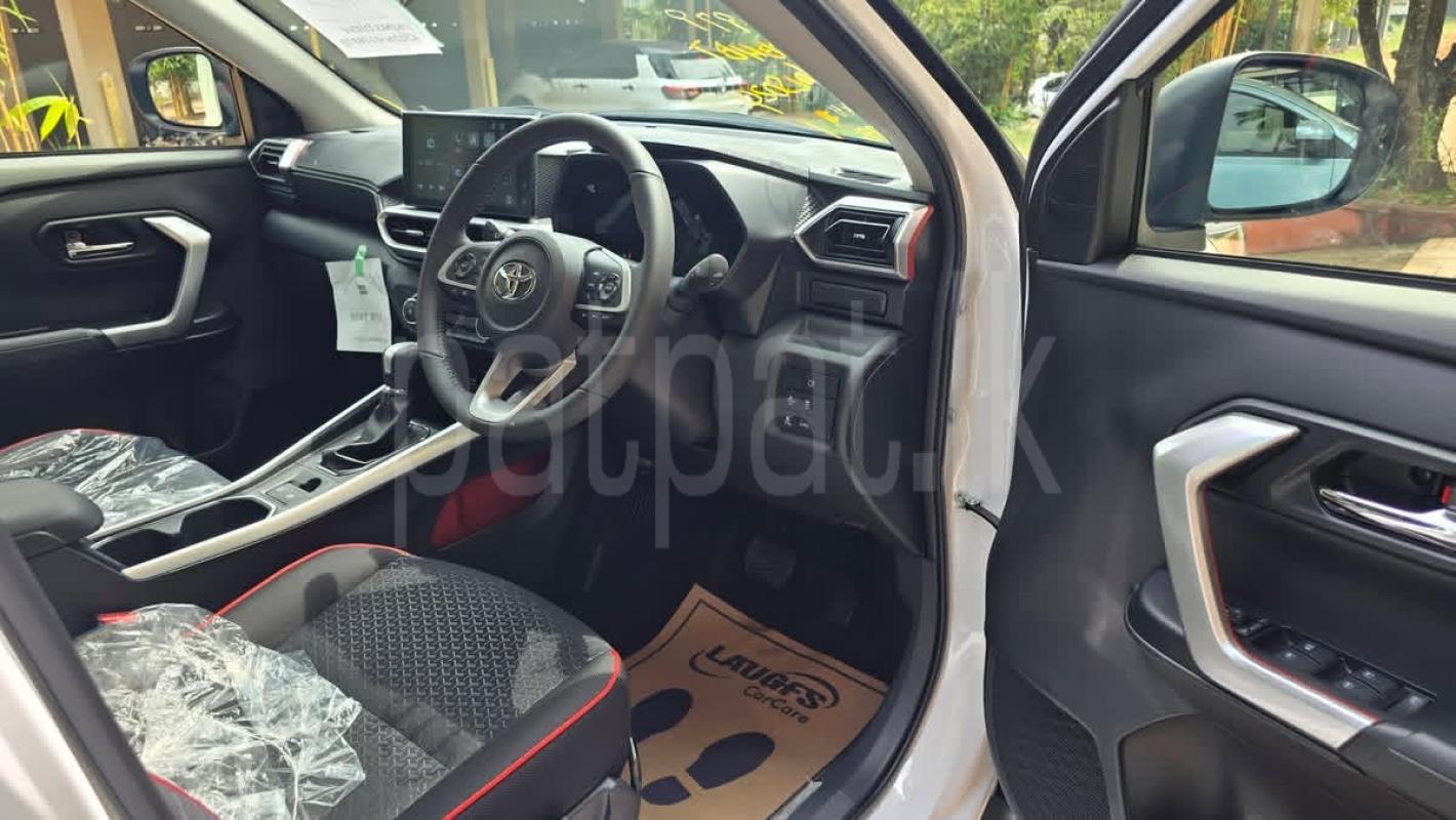 Advertisement image 6