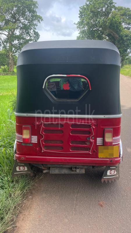 Bajaj Three Wheel 2011 - பயன்படுத்தப்பட்டது முச்சக்கர வண்டி sale in Sri Lanka - patpat.lk
