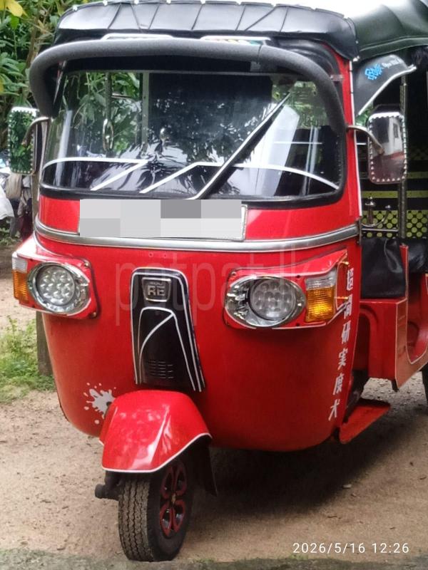 Bajaj 4 stroke 2011 - பயன்படுத்தப்பட்டது முச்சக்கர வண்டி sale in Sri Lanka - patpat.lk