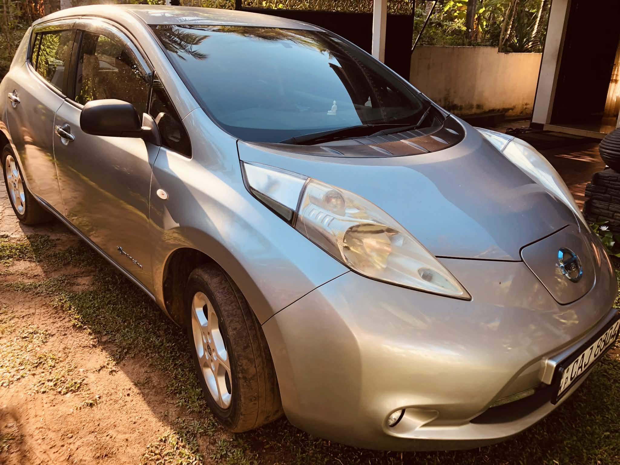 Nissan Leaf 2015 - Used Car sale in Sri Lanka - patpat.lk