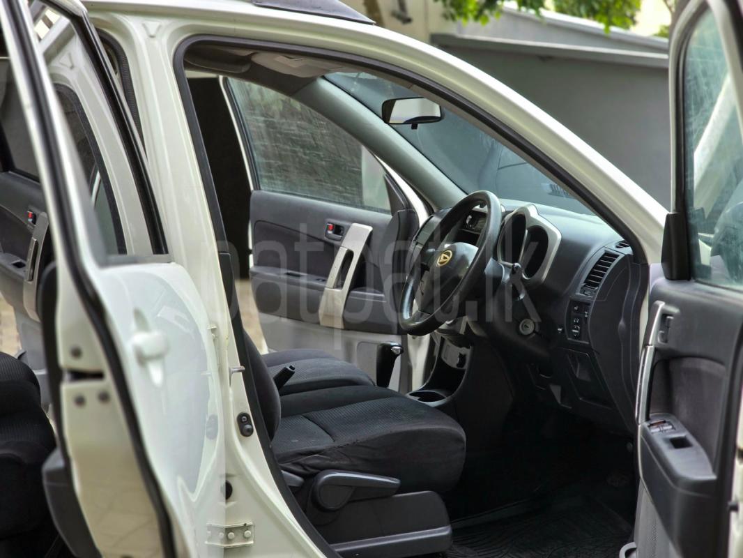Daihatsu Terios 2008 - பயன்படுத்தப்பட்டது SUV sale in Sri Lanka - patpat.lk