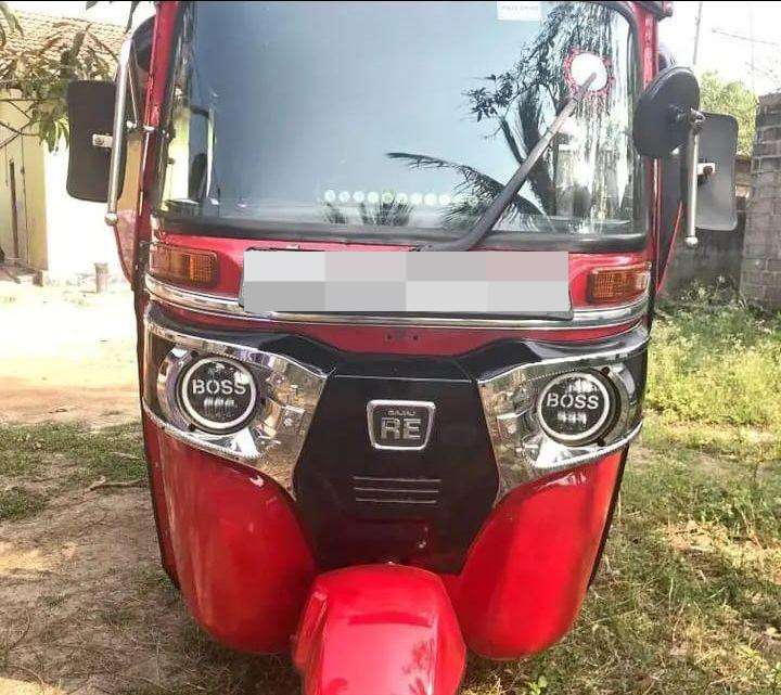 Bajaj Three Wheel 2020 ads-image-1