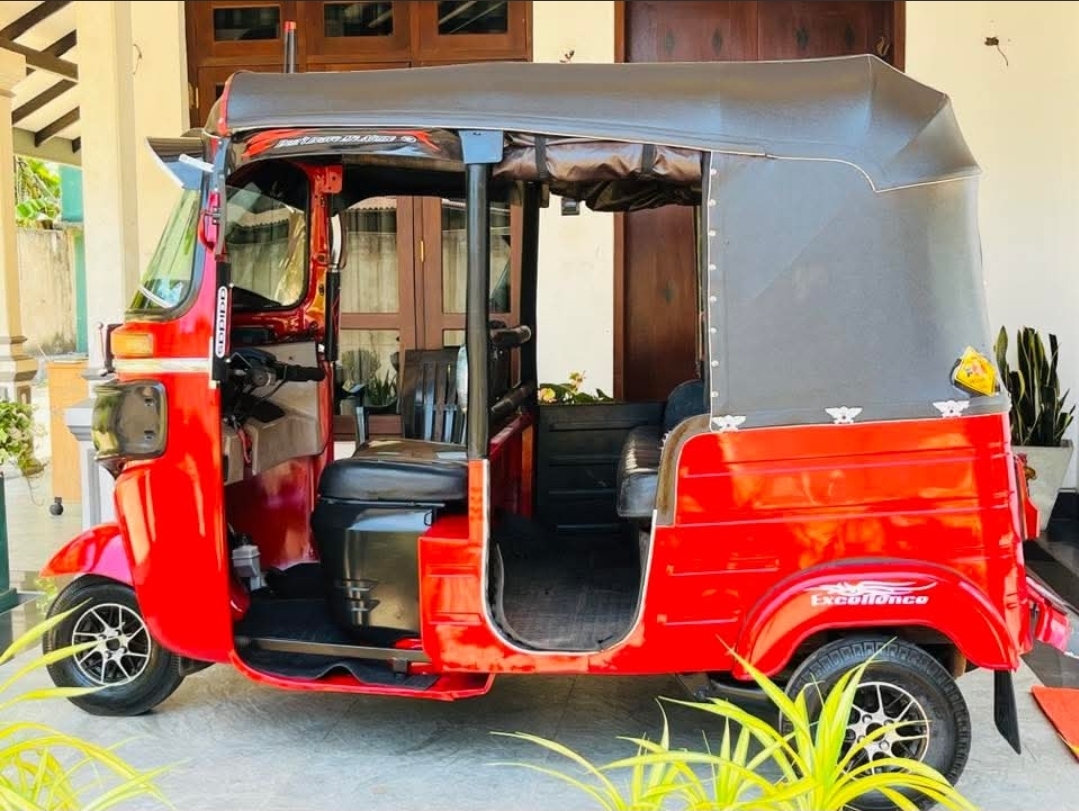 Bajaj Three Wheel 2016 - Used Three wheeler sale in Sri Lanka - patpat.lk