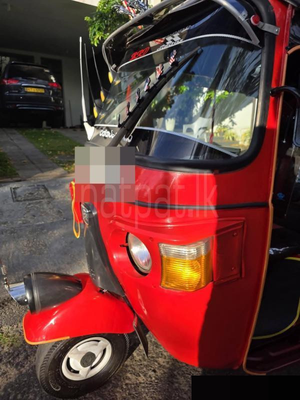 Bajaj Three Wheel 2011 - பயன்படுத்தப்பட்டது முச்சக்கர வண்டி sale in Sri Lanka - patpat.lk