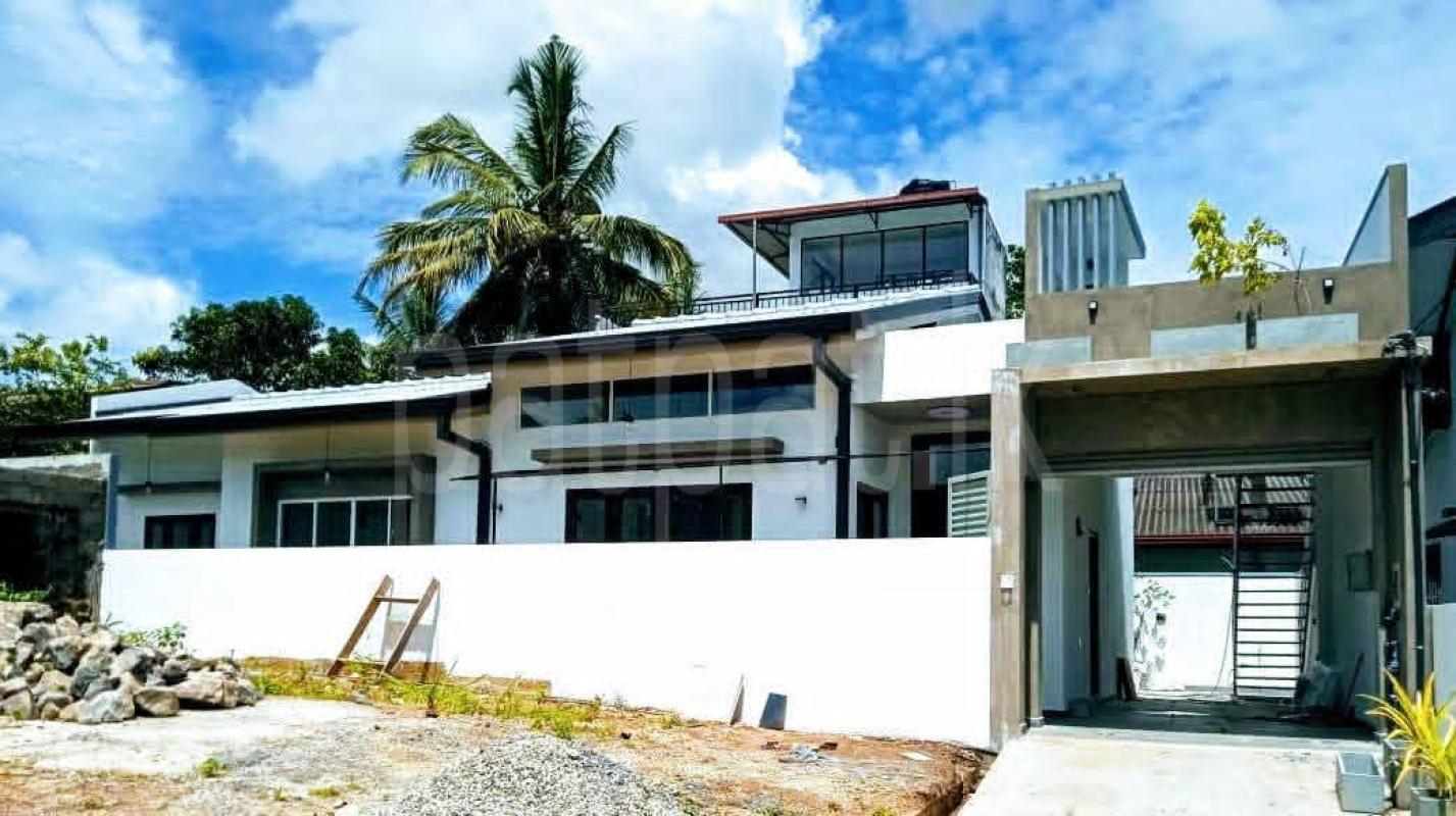 House for Sale in Athurugiriya
