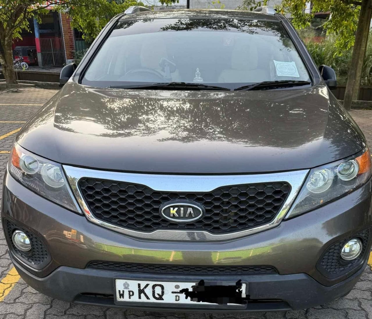 KIA Sorento 2011 - பயன்படுத்தப்பட்டது SUV sale in Sri Lanka - patpat.lk