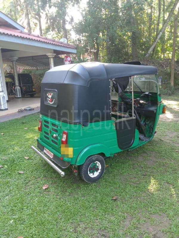 Bajaj 4 stroke 2011 - பயன்படுத்தப்பட்டது முச்சக்கர வண்டி sale in Sri Lanka - patpat.lk