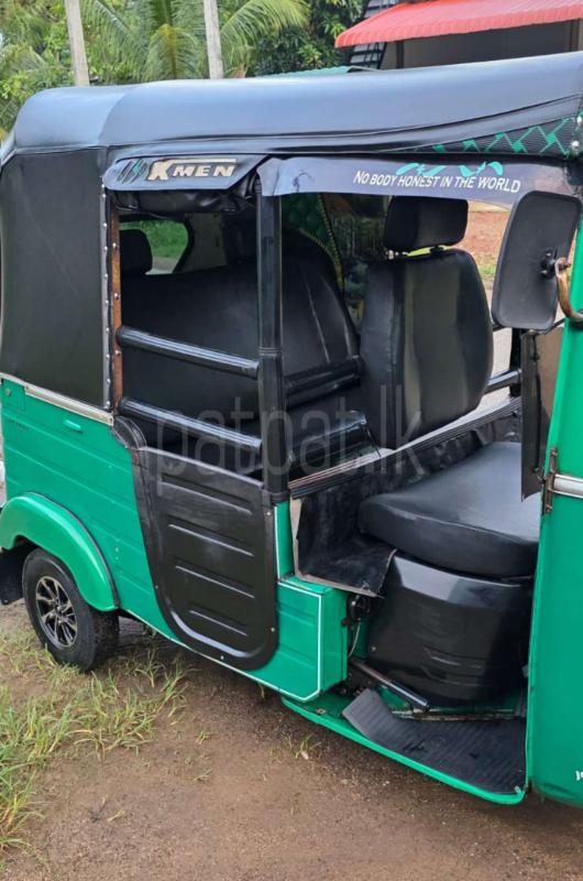 Bajaj 4 stroke 2016 - භාවිතා කරන ලද ත්‍රිරෝද රථය sale in Sri Lanka - patpat.lk