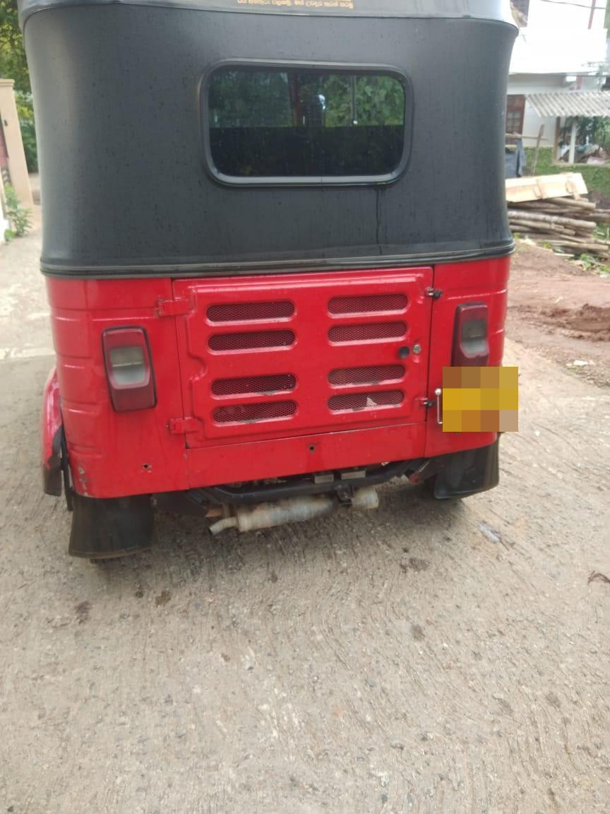 Bajaj Three Wheel 2013 - பயன்படுத்தப்பட்டது முச்சக்கர வண்டி sale in Sri Lanka - patpat.lk