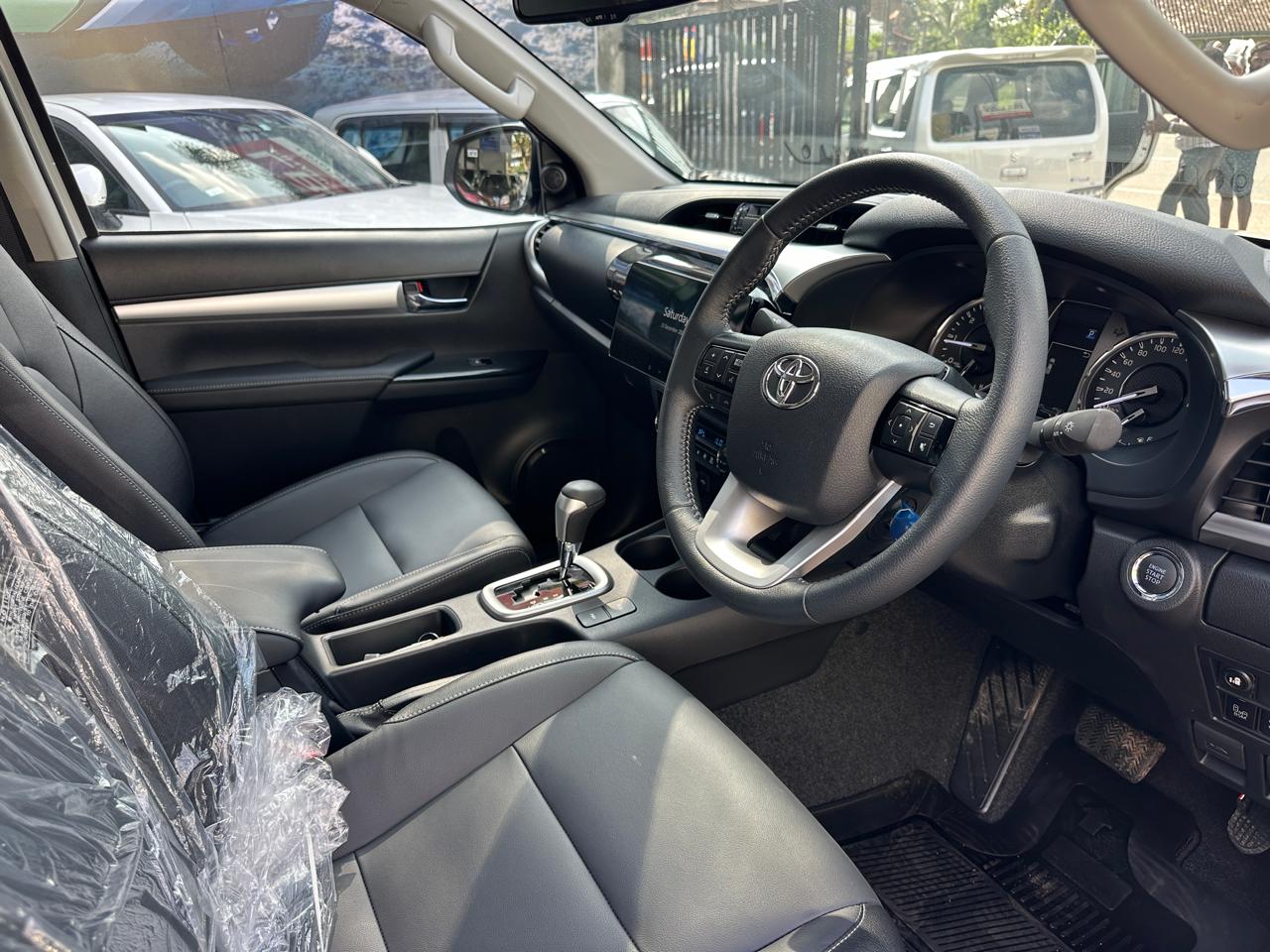 Toyota Hilux 2024 - சான்றளிக்கப்பட்டது சரக்கு போக்குவரத்து sale in Sri Lanka - patpat.lk