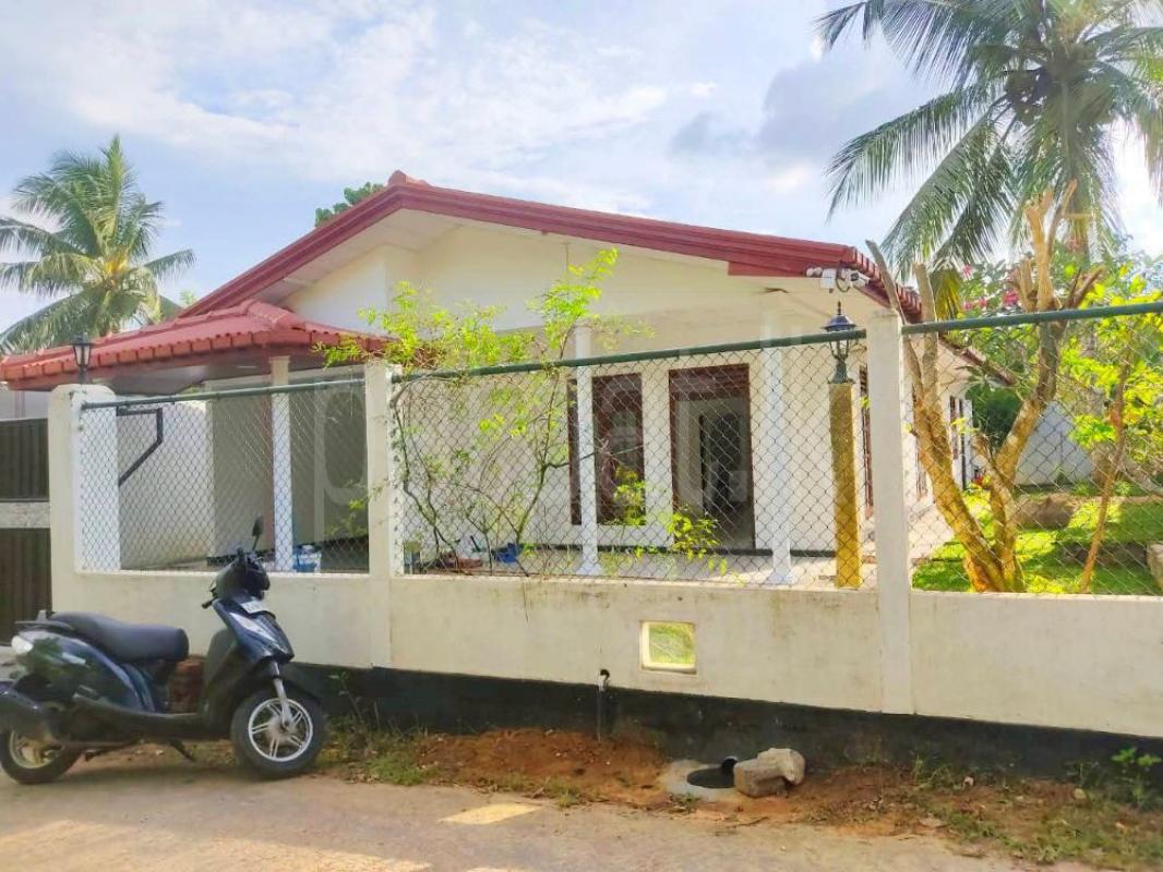 House for Sale in Athurugiriya ads-image-1