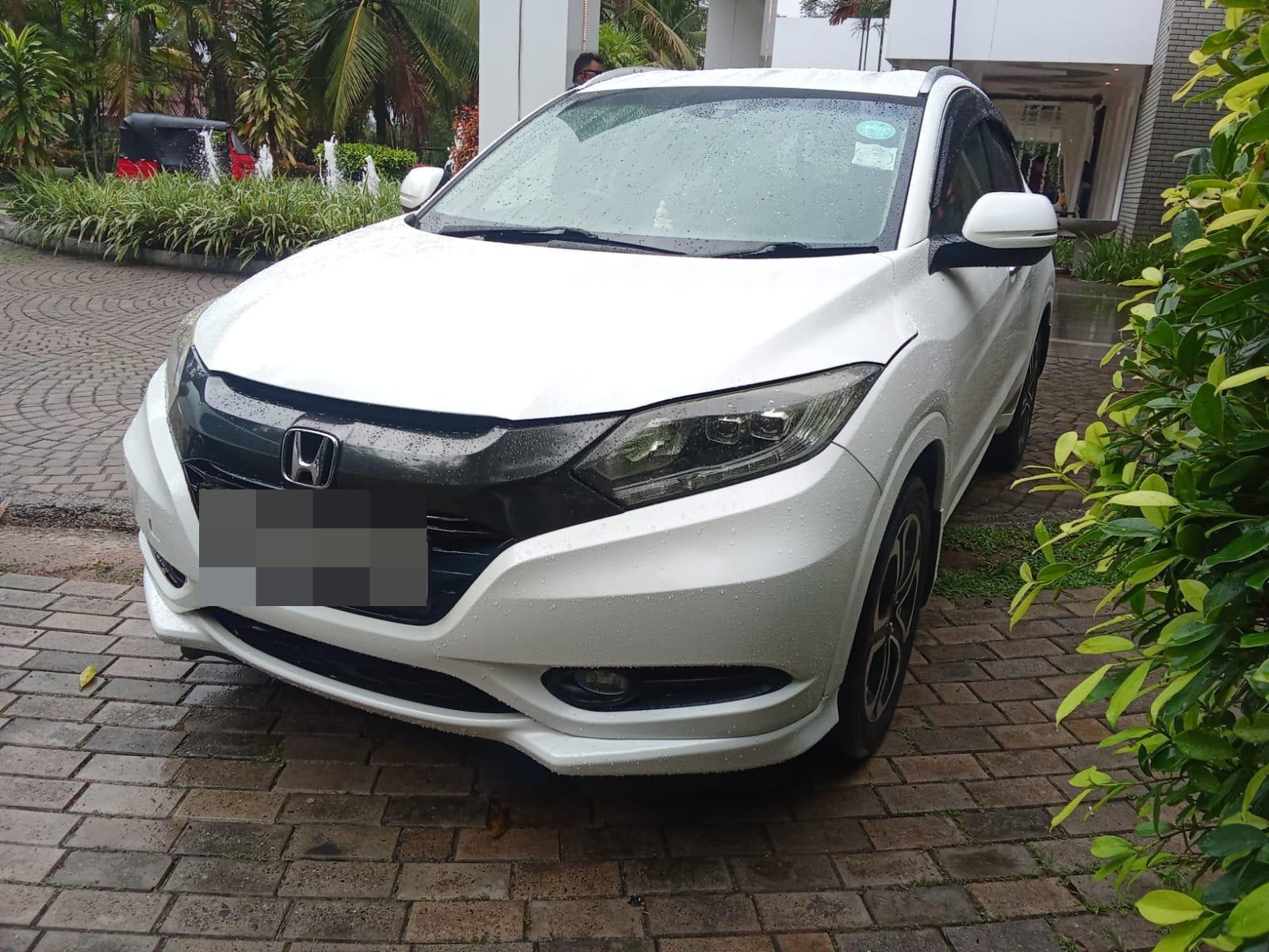 Honda Vezel 2014 - பயன்படுத்தப்பட்டது SUV sale in Sri Lanka - patpat.lk