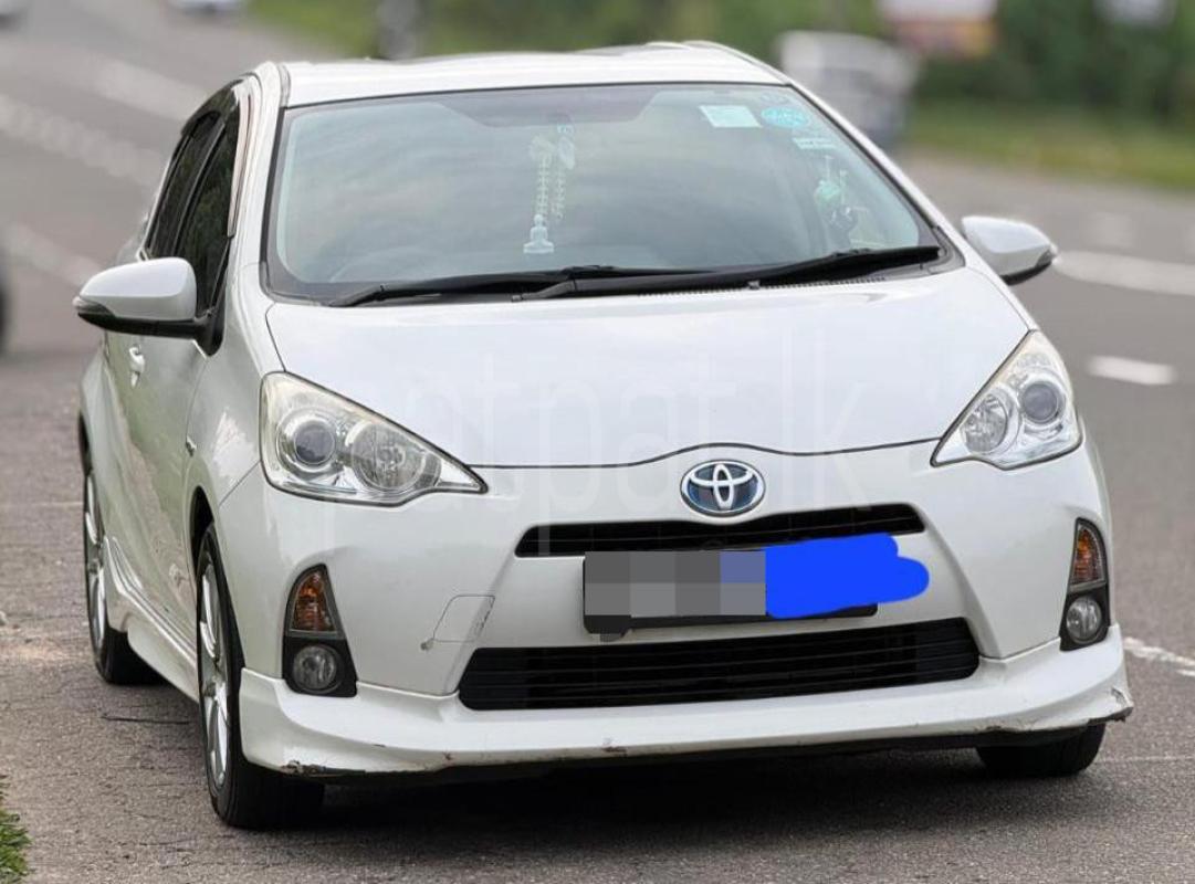 Toyota Aqua 2012 - பயன்படுத்தப்பட்டது கார் sale in Sri Lanka - patpat.lk