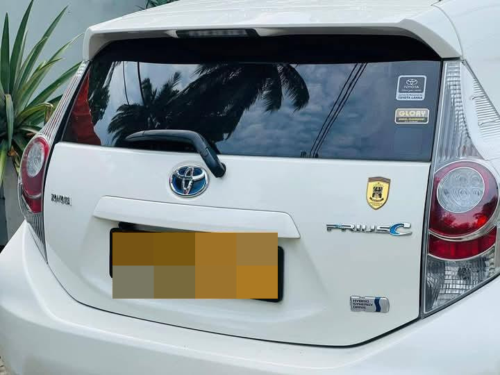 Toyota Aqua 2014 - பயன்படுத்தப்பட்டது கார் sale in Sri Lanka - patpat.lk