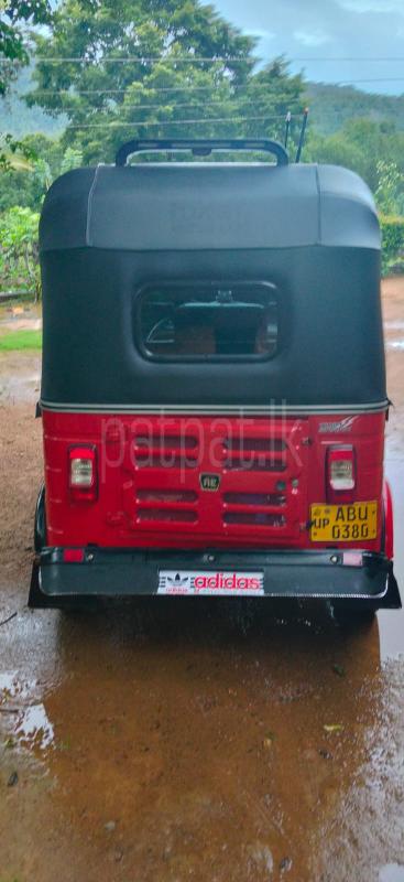 Bajaj Three Wheel 2020 - பயன்படுத்தப்பட்டது முச்சக்கர வண்டி sale in Sri Lanka - patpat.lk