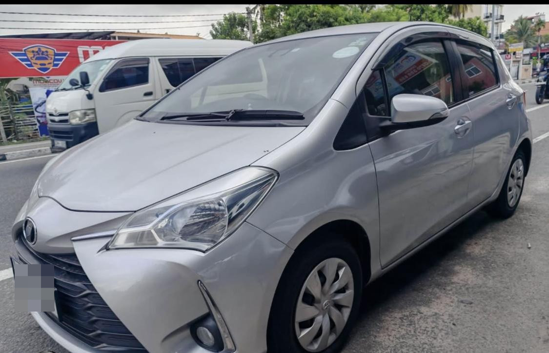 Toyota Vitz 2017 - பயன்படுத்தப்பட்டது கார் sale in Sri Lanka - patpat.lk