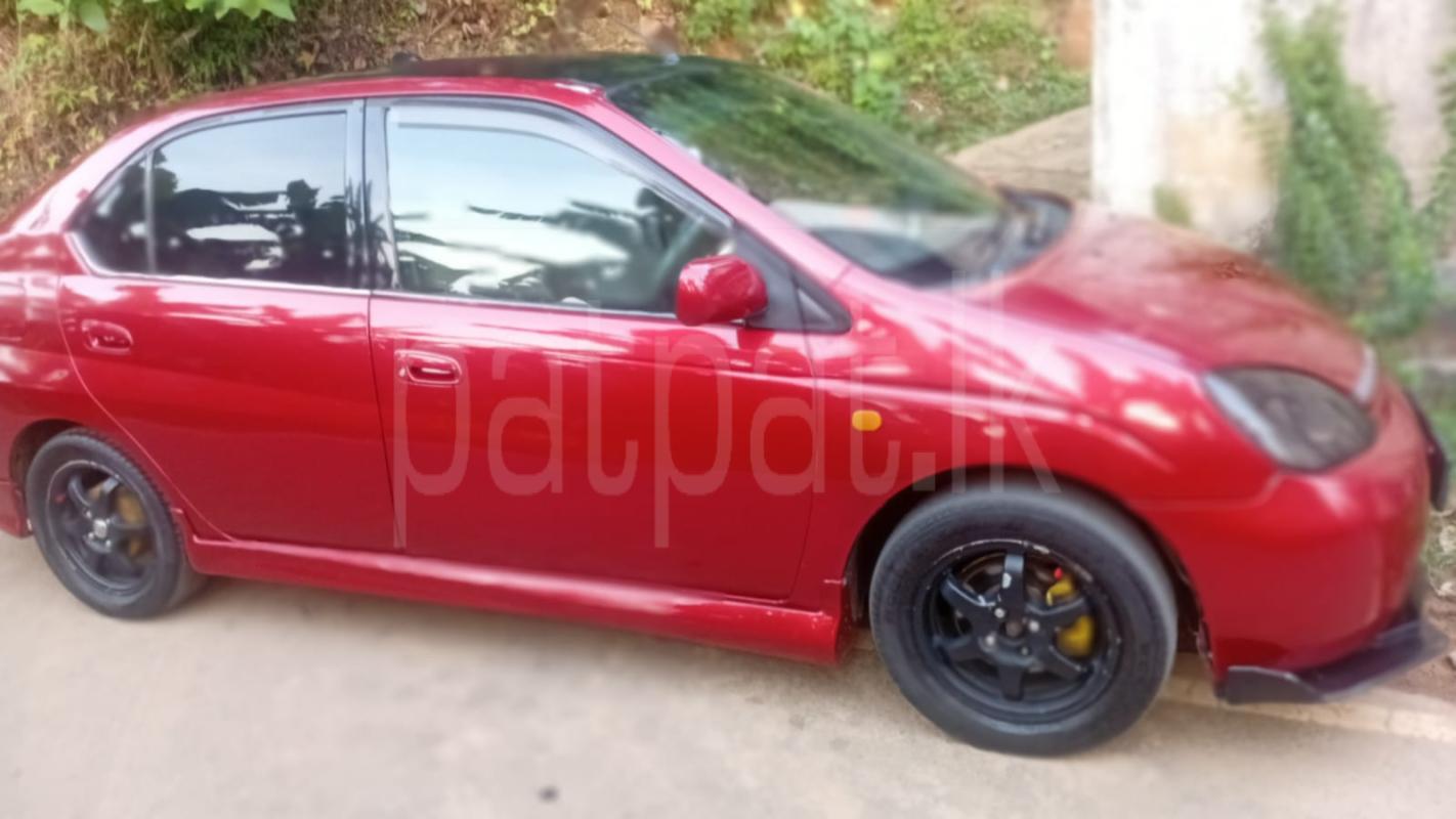 Toyota Prius 2002 - பயன்படுத்தப்பட்டது கார் sale in Sri Lanka - patpat.lk