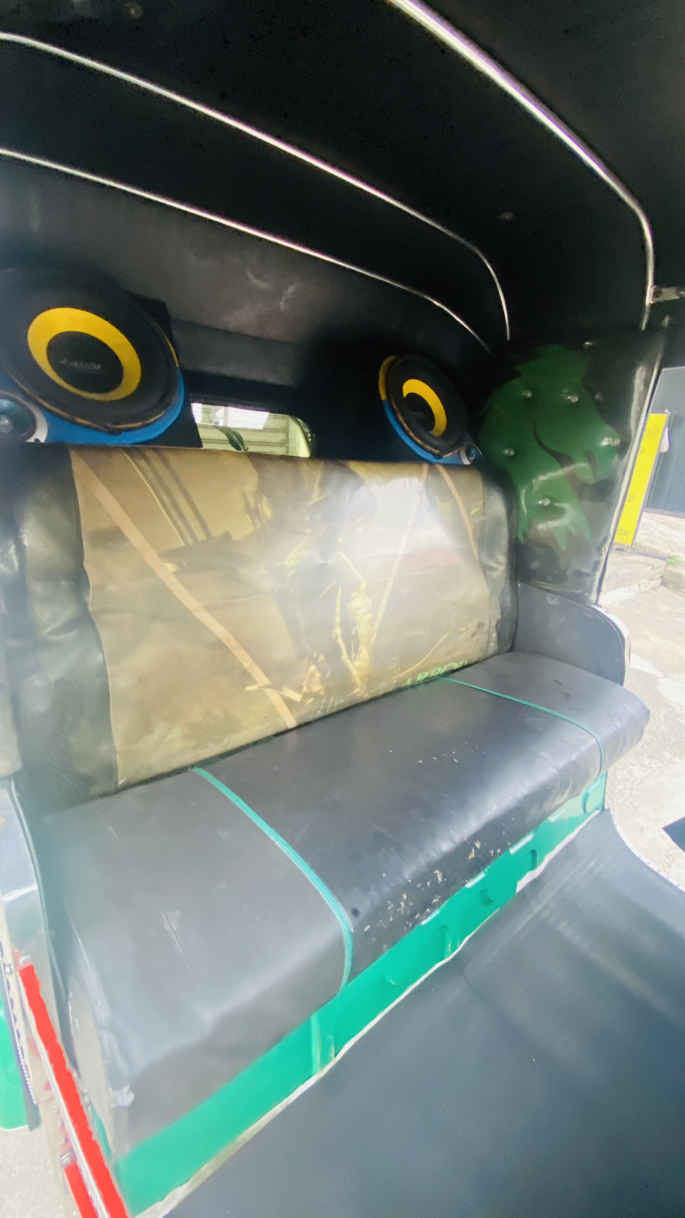 Bajaj Three Wheel 2015 - Used Three wheeler sale in Sri Lanka - patpat.lk