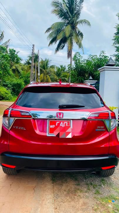 Honda Vezel 2015 - பயன்படுத்தப்பட்டது SUV sale in Sri Lanka - patpat.lk