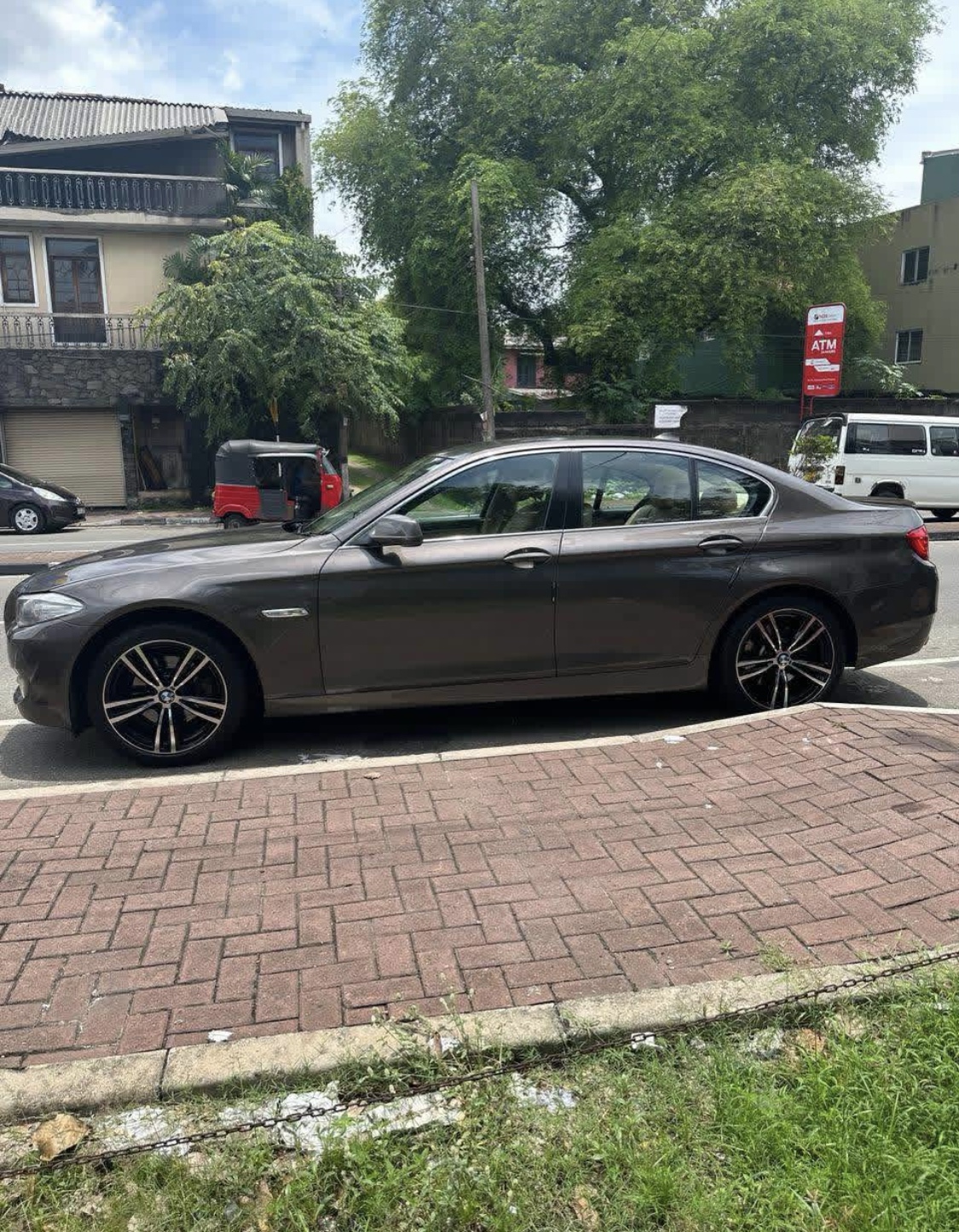BMW 520D 2012 - பயன்படுத்தப்பட்டது கார் sale in Sri Lanka - patpat.lk