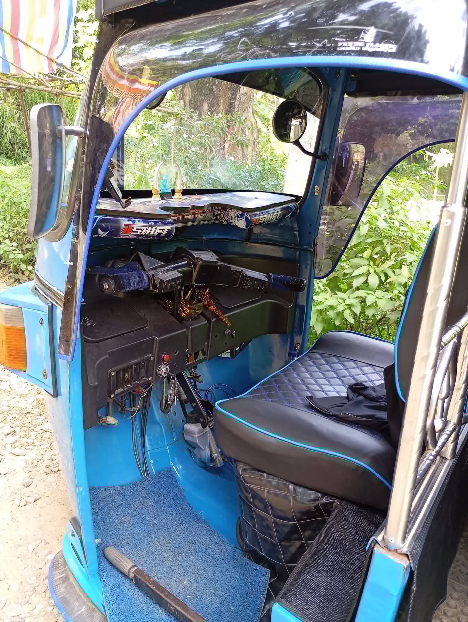 Bajaj 4 stroke 2011 - Used Three wheeler sale in Sri Lanka - patpat.lk