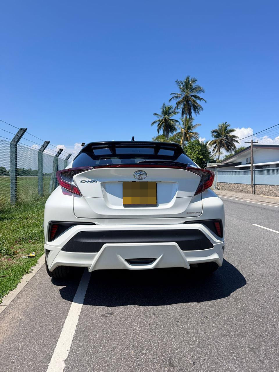 Toyota CHR 2018 - Used SUV sale in Sri Lanka - patpat.lk