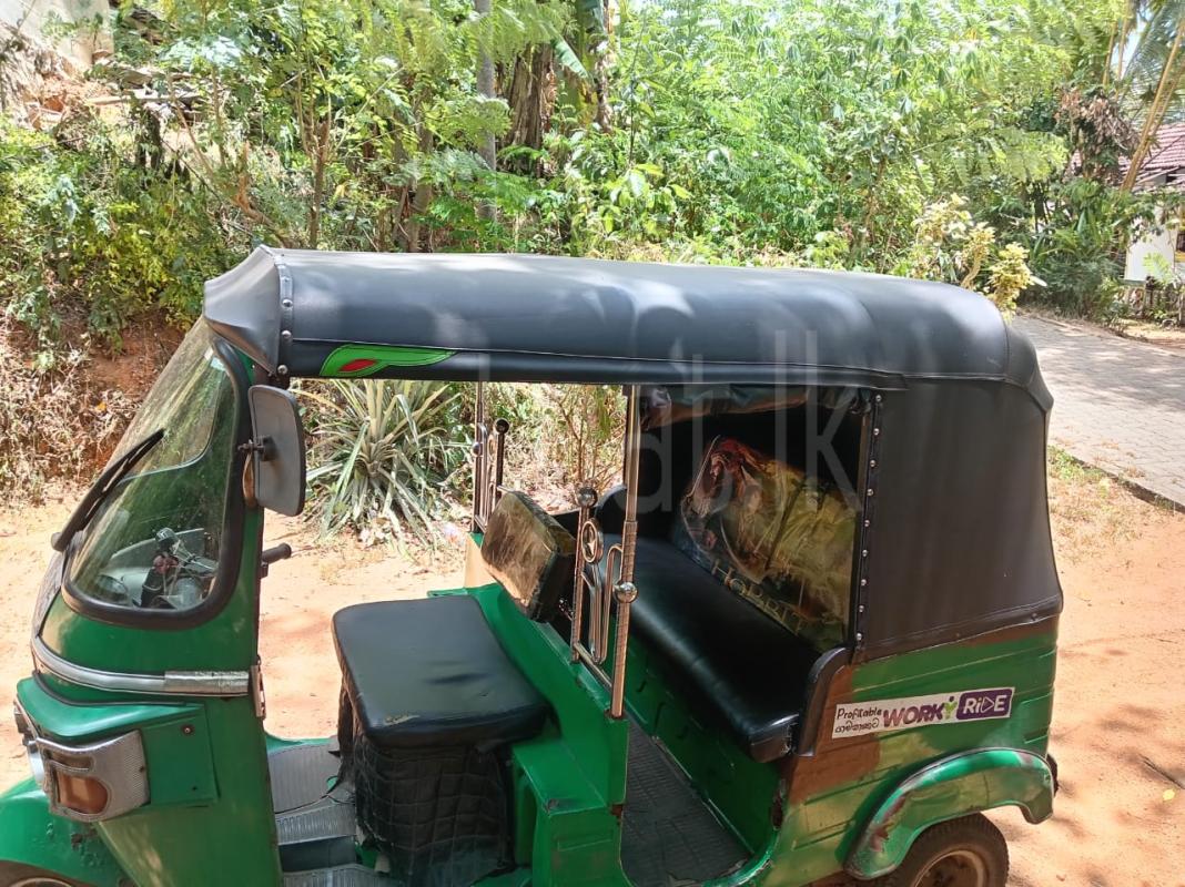 Bajaj Three Wheel 2011 - பயன்படுத்தப்பட்டது முச்சக்கர வண்டி sale in Sri Lanka - patpat.lk
