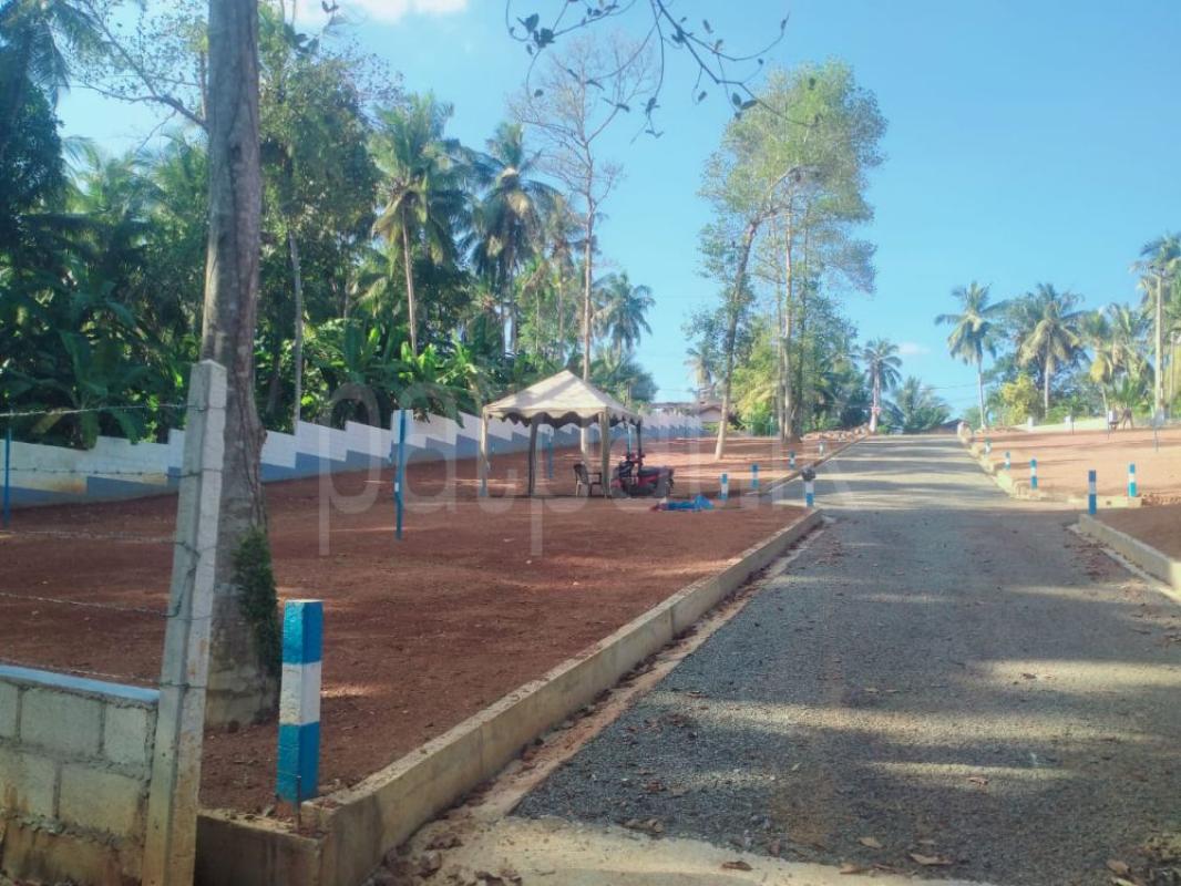 Residential Land for Sale in Kadawatha ads-image-1