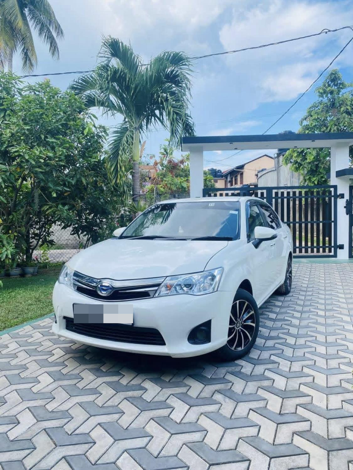 Toyota Axio 2014 - Used Car sale in Sri Lanka - patpat.lk