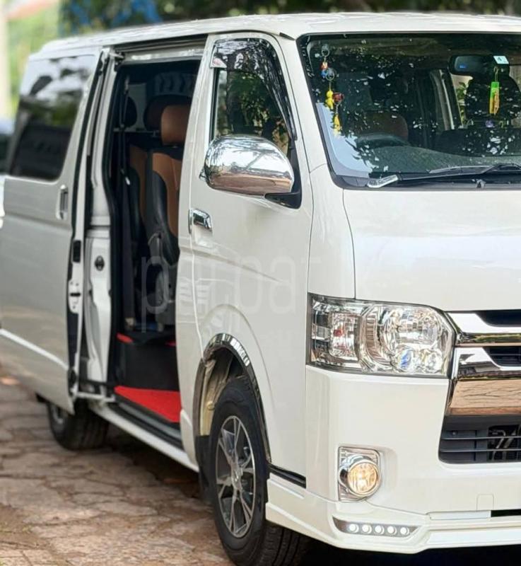 Toyota Hiace 2016 - பயன்படுத்தப்பட்டது வேன் sale in Sri Lanka - patpat.lk