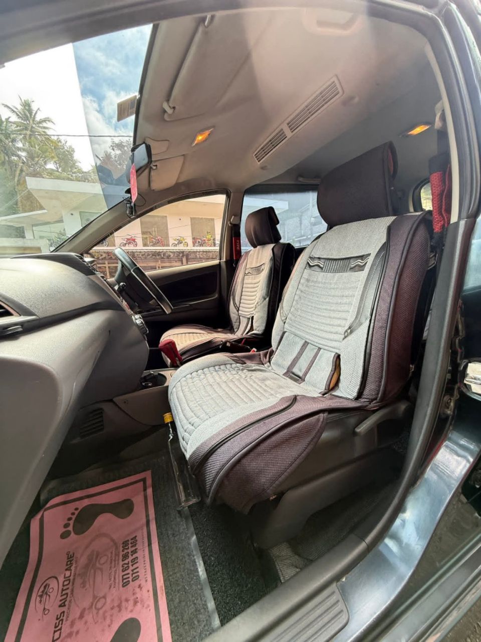 Toyota Avanza 2012 - பயன்படுத்தப்பட்டது வேன் sale in Sri Lanka - patpat.lk