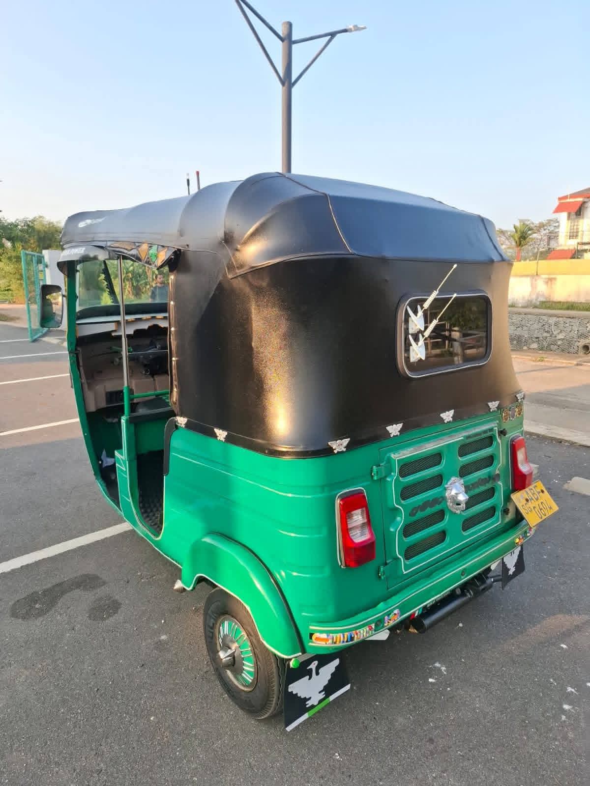 Bajaj Three Wheel 2015 - Used Three wheeler sale in Sri Lanka - patpat.lk