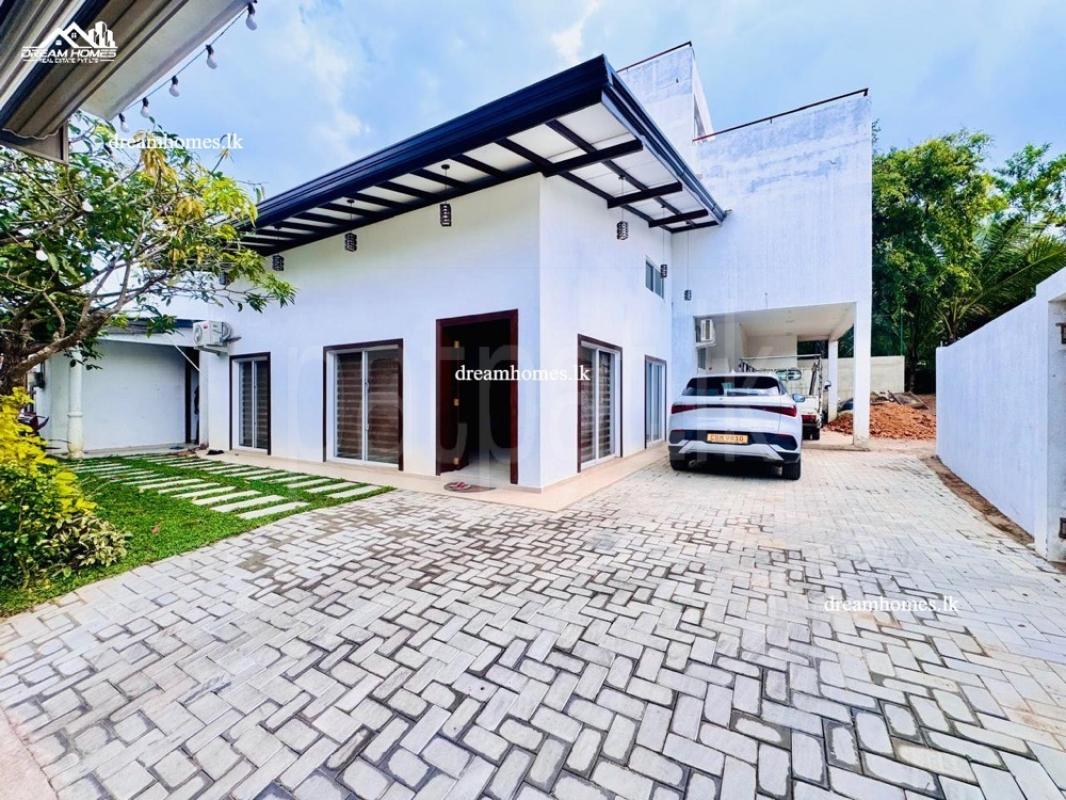 Furnished Apartment for Sale in Battaramulla ads-image-1