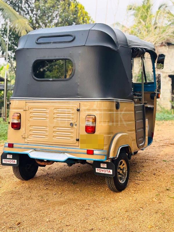 Bajaj Three Wheel 2006 - பயன்படுத்தப்பட்டது முச்சக்கர வண்டி sale in Sri Lanka - patpat.lk