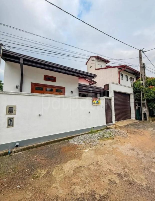 House for Sale in Athurugiriya ads-image-1