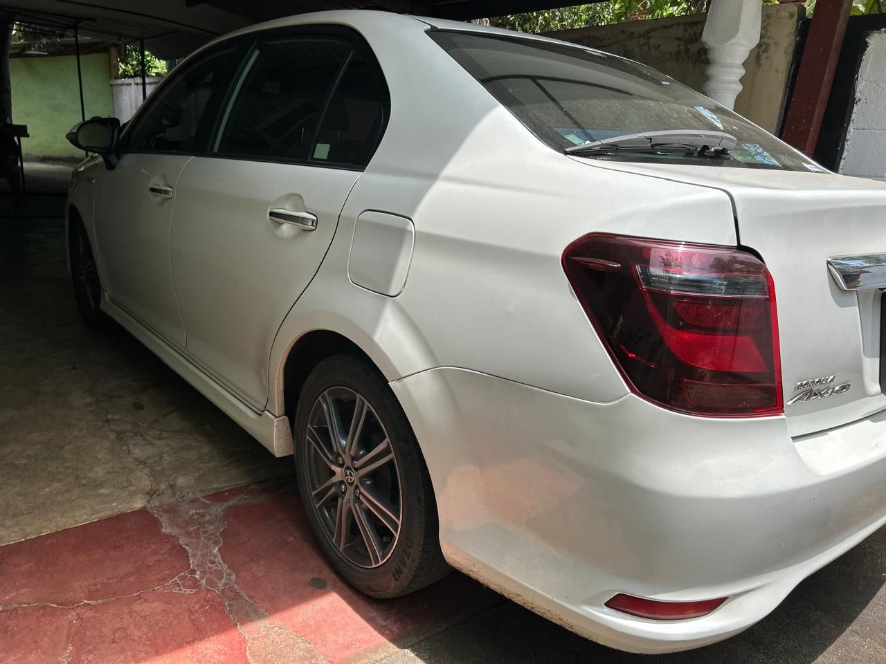 Toyota Axio 2016 - பயன்படுத்தப்பட்டது கார் sale in Sri Lanka - patpat.lk