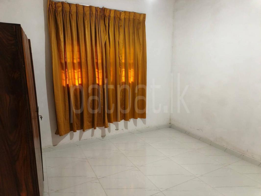 House for Sale in Veyangoda