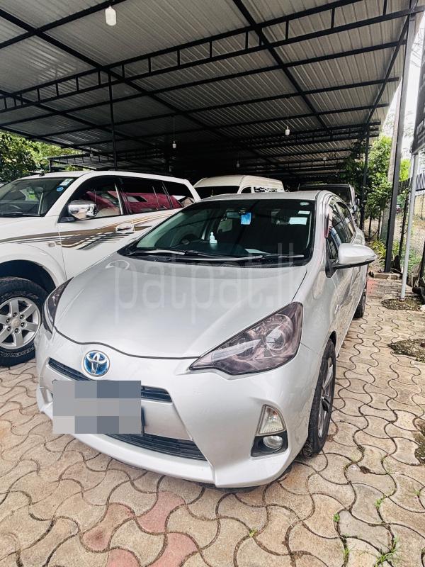 Toyota Aqua 2014 - மறுசீரமைக்கப்பட்டது கார் sale in Sri Lanka - patpat.lk