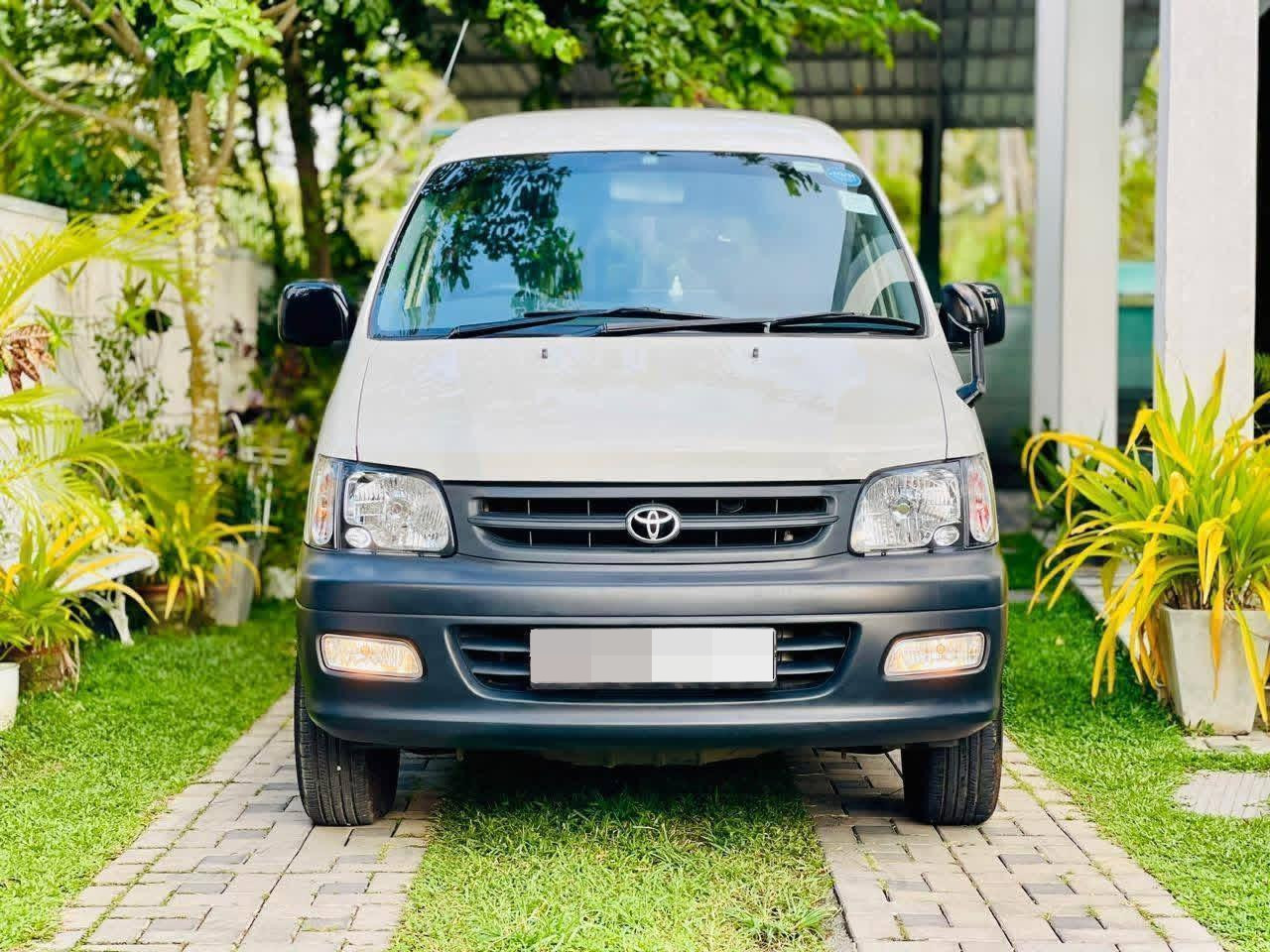 Toyota Noah 2006 ads-image-1