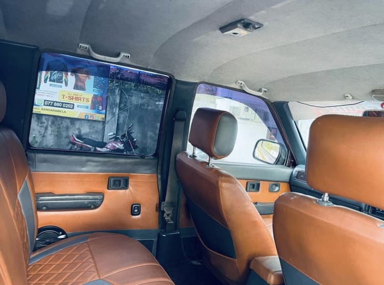 Toyota Hilux 1990 - Used Pick-up  sale in Sri Lanka - patpat.lk