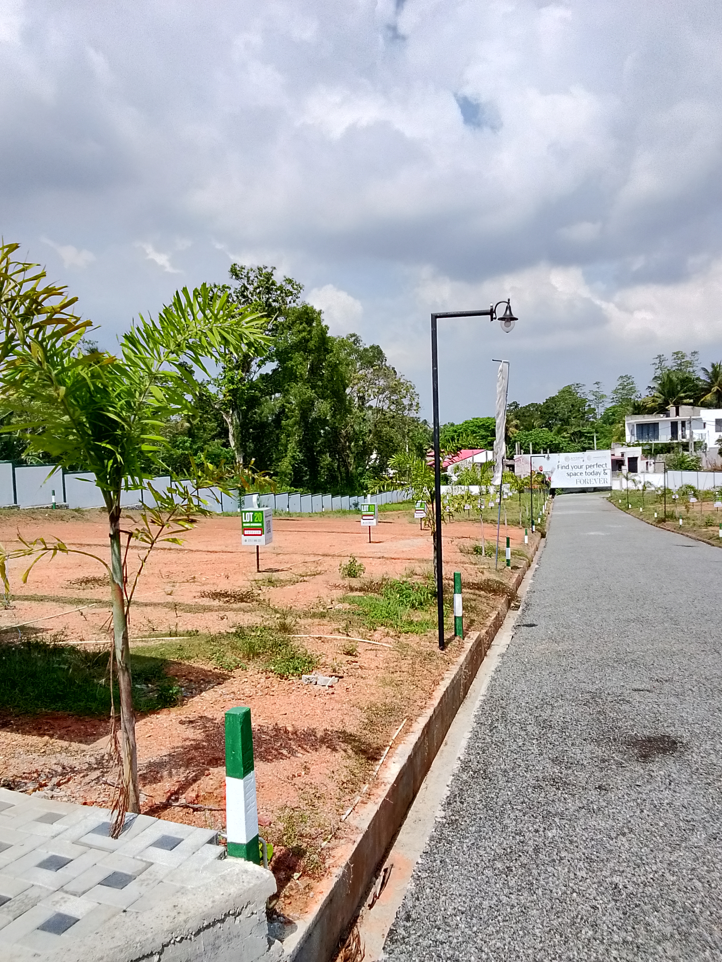 Residential Land for Sale in Athurugiriya
