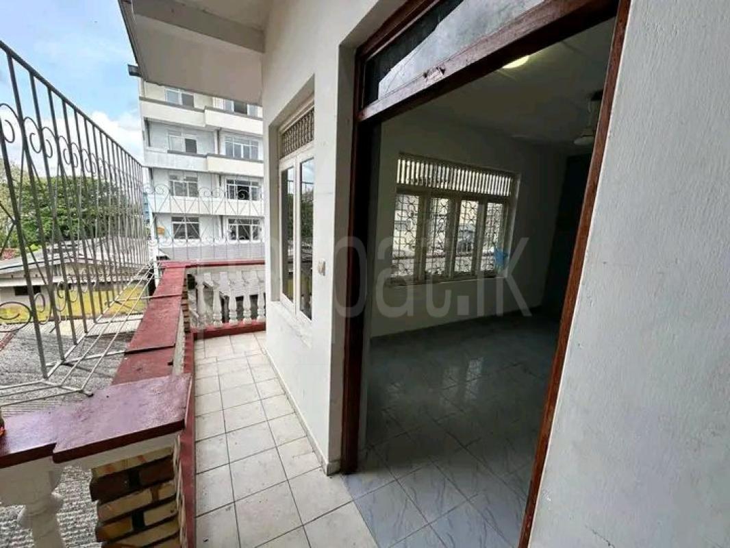 Unfurnished Apartment for Rent in Wellawatta (Colombo 06)