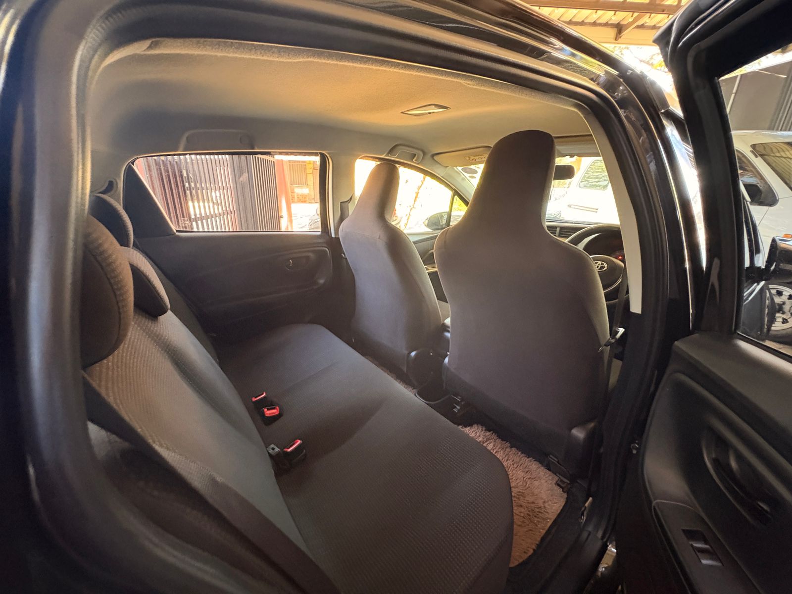 Toyota Vitz 2015 - Used Car sale in Sri Lanka - patpat.lk